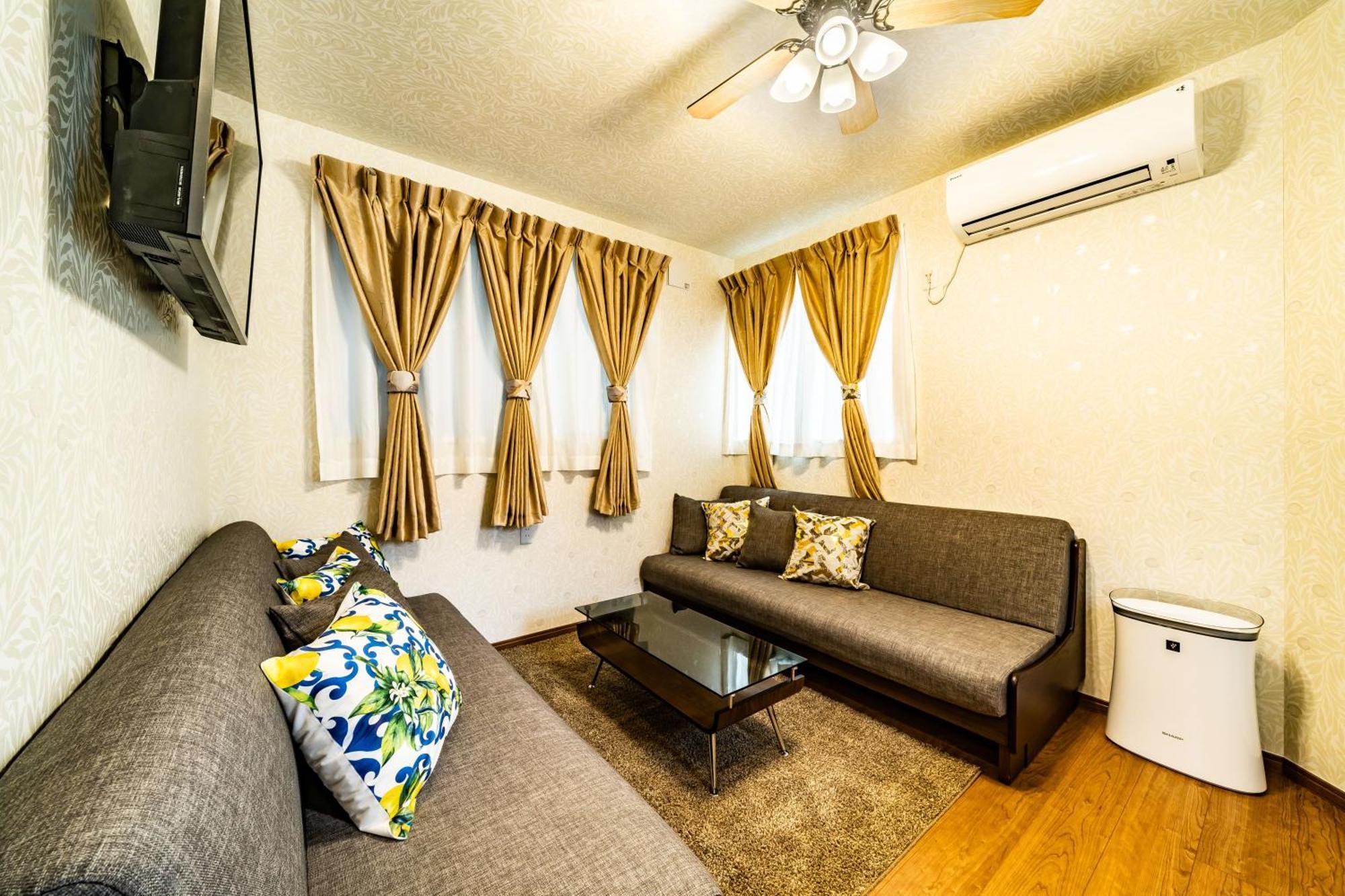 53, Yahiro 5, Private House *