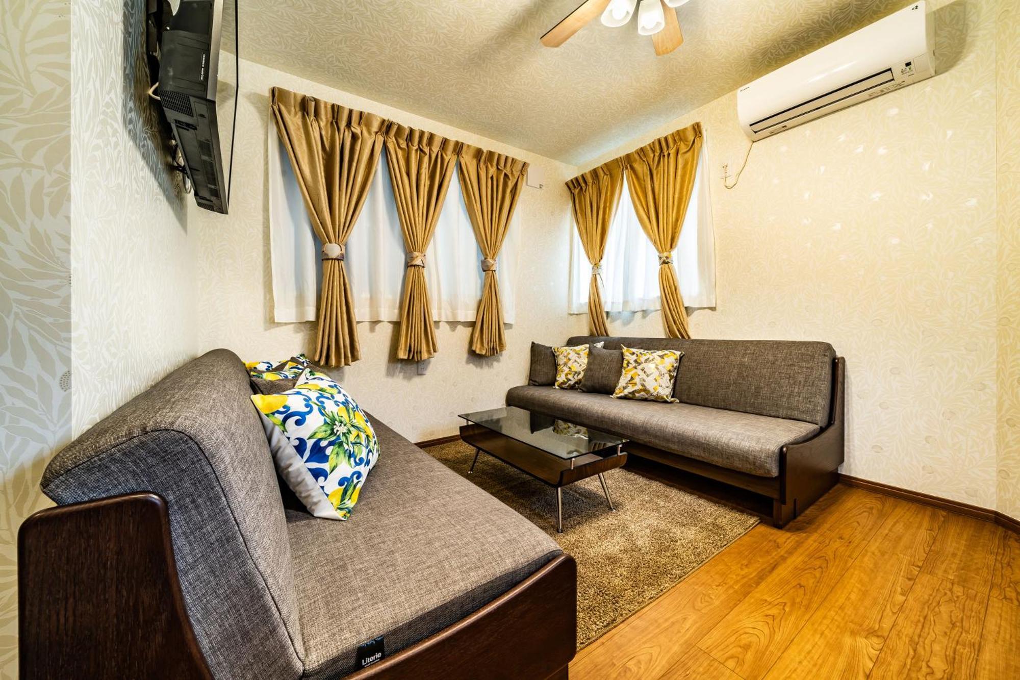 53, Yahiro 5, Private House Tokyo