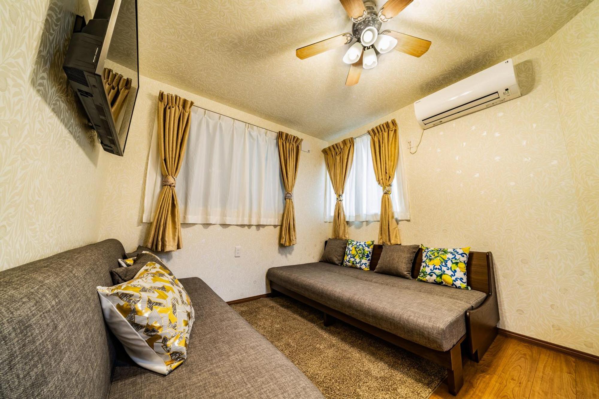 53, Yahiro 5, Private House * Tokyo